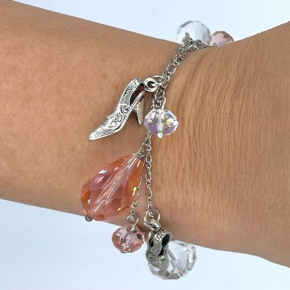 NWT DOUBLE STRAND CHARM BRACELET IN TONES OF BLUSH ROSÉ CRYSTALS & SILVER SHOES - Picture 2 of 16